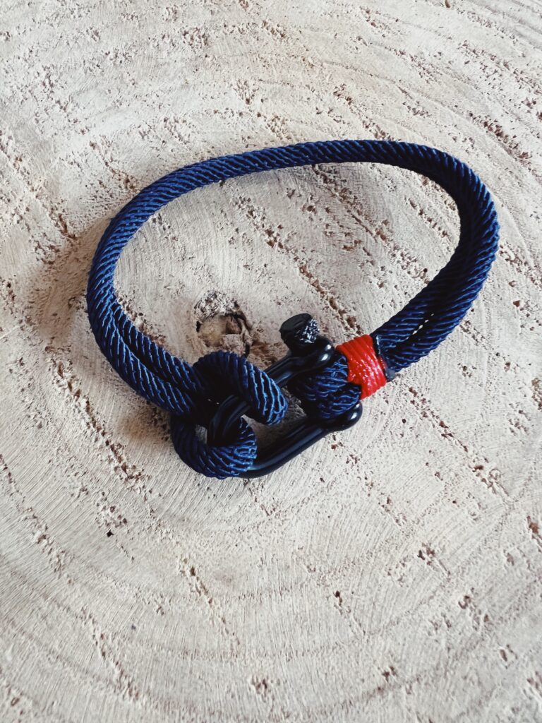 bracelet marin bout marine manille noire