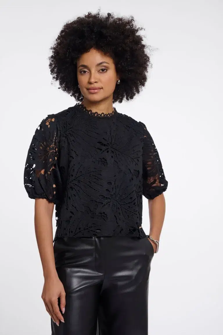 top dentelle noir rino pelle