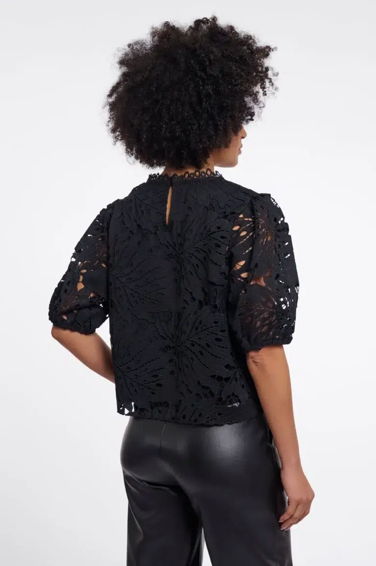top dentelle noir rino pelle